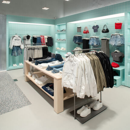 BERSHKA. Atsinaujinusi parduotuvė!