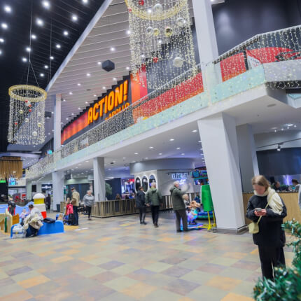 Atnaujintame Klaipėdos „Akropolyje“ – naujos parduotuvės, pramogų zonos ir modernios bendrosios erdvės