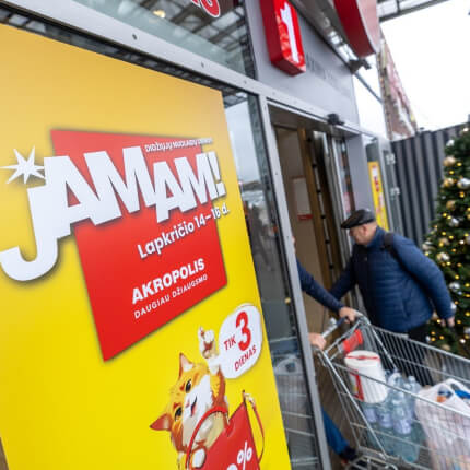Šalies pirkėjai keliauja į „Akropolius“ – vyksta didžiųjų nuolaidų dienos „Jamam“