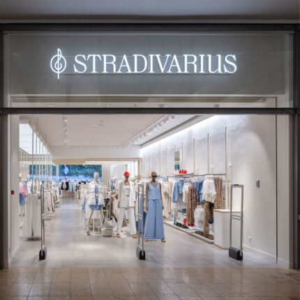 STRADIVARIUS. Atsinaujinusi parduotuvė!