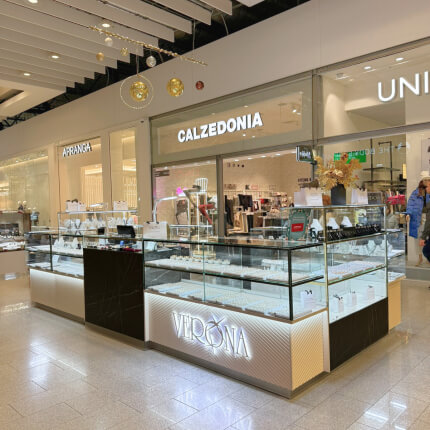 VERONA. Naujoje vietoje!