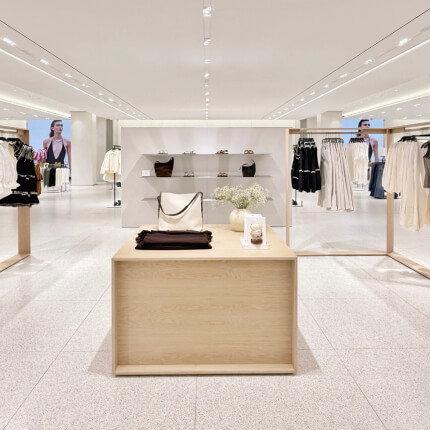 ZARA. Atsinaujinusi parduotuvė!